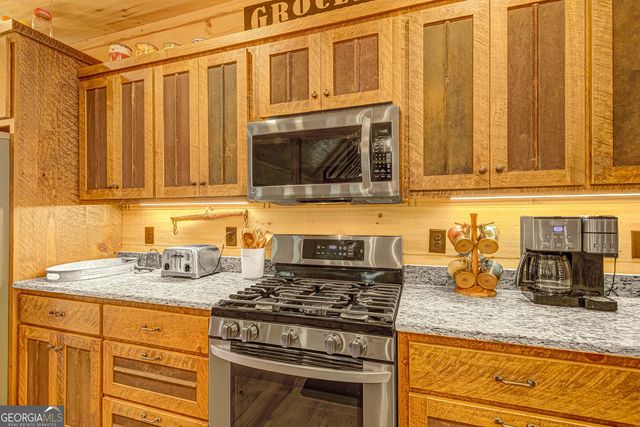 380 Biguns Boulevard, Talking Rock, GA 30175