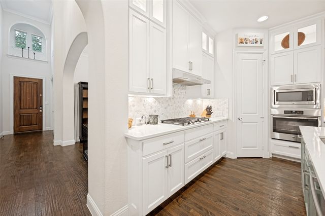 321 Park Hill Lane, Grapevine, TX 76051