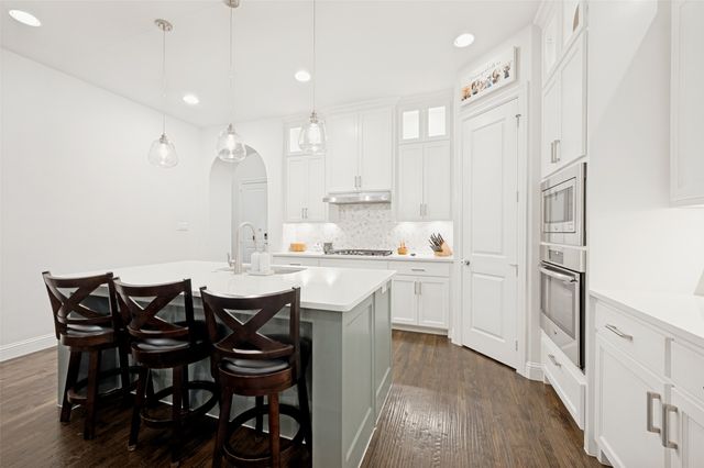 321 Park Hill Lane, Grapevine, TX 76051
