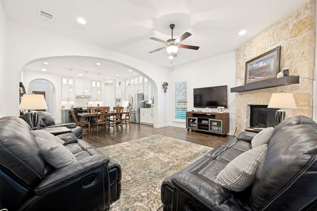 321 Park Hill Lane, Grapevine, TX 76051