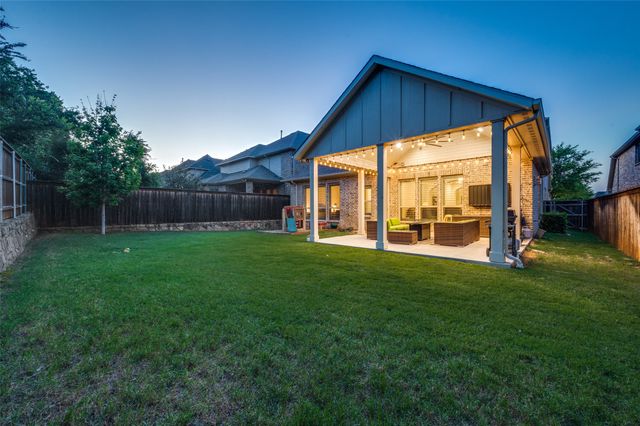 321 Park Hill Lane, Grapevine, TX 76051