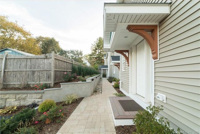 68 Anderson Street A, New Haven, CT 06511