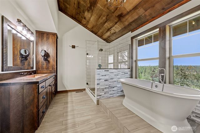 161 NE Belfair View Road, Belfair, WA 98528