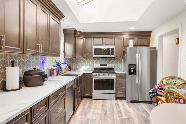 2 Ashland Street, Holliston, MA 01746