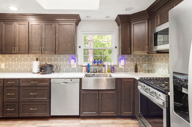 2 Ashland Street, Holliston, MA 01746