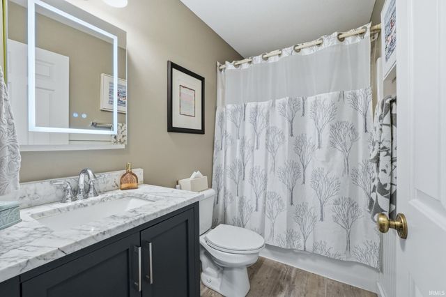 3232 Rivulet Run, Fort Wayne, IN 46818