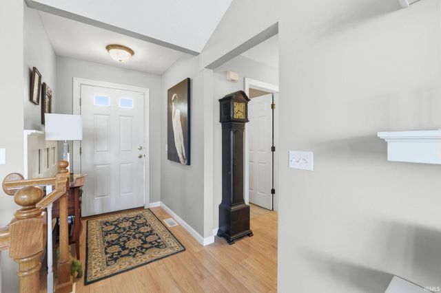 3232 Rivulet Run, Fort Wayne, IN 46818