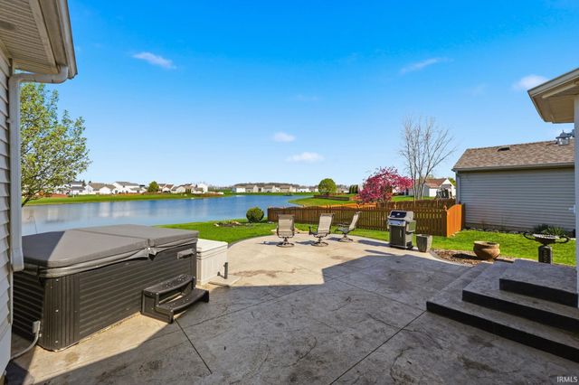 3232 Rivulet Run, Fort Wayne, IN 46818