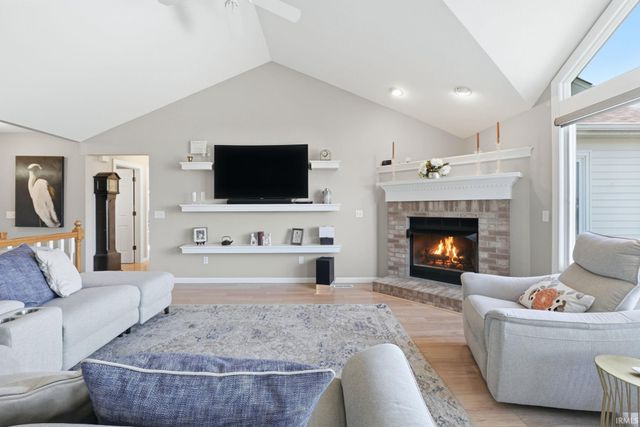 3232 Rivulet Run, Fort Wayne, IN 46818