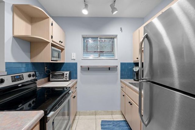 2170 NE 51st Court A21, Fort Lauderdale, FL 33308