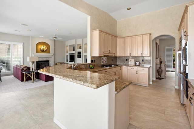 73198 Loma Vista Lane, Palm Desert, CA 92260