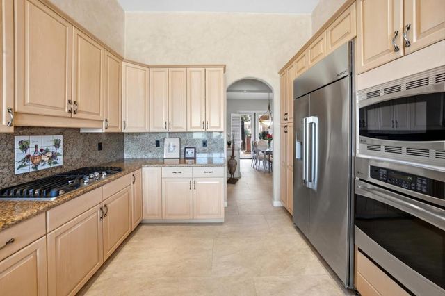 73198 Loma Vista Lane, Palm Desert, CA 92260