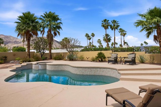 73198 Loma Vista Lane, Palm Desert, CA 92260