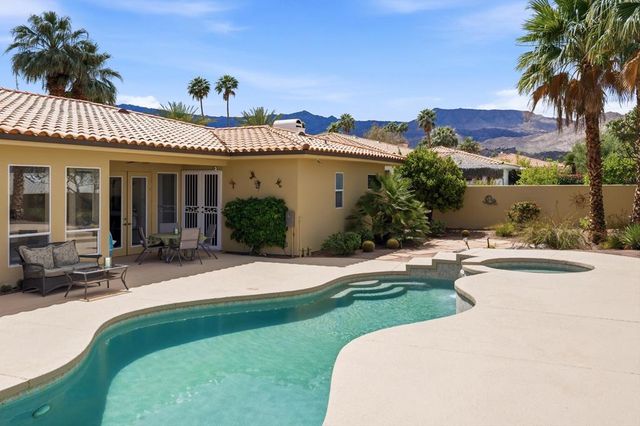 73198 Loma Vista Lane, Palm Desert, CA 92260