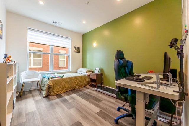 17 W 35th Street 304, Chicago, IL 60616