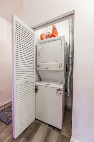 17 W 35th Street 304, Chicago, IL 60616