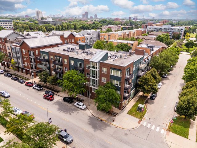 17 W 35th Street 304, Chicago, IL 60616