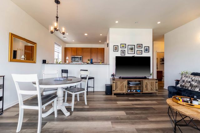 17 W 35th Street 304, Chicago, IL 60616