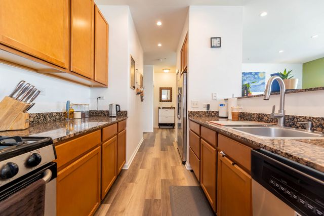 17 W 35th Street 304, Chicago, IL 60616