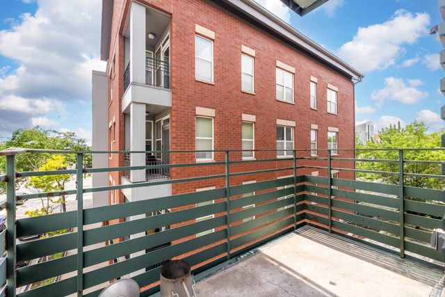 17 W 35th Street 304, Chicago, IL 60616