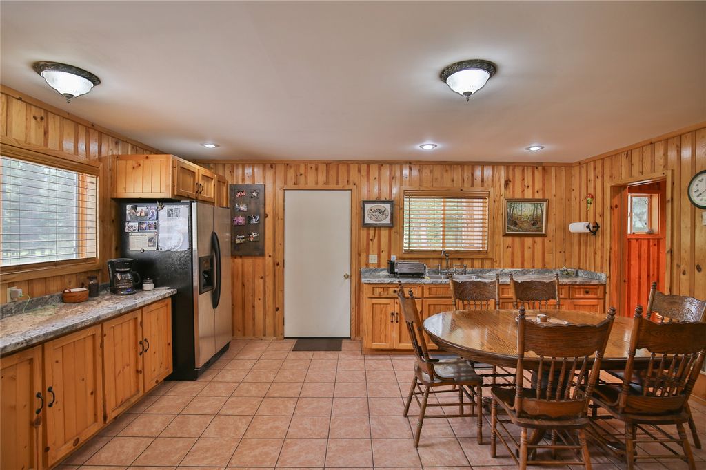 Image 10 of property listing at 32 Whitepine Creek Road, Trout Creek, MT 59874