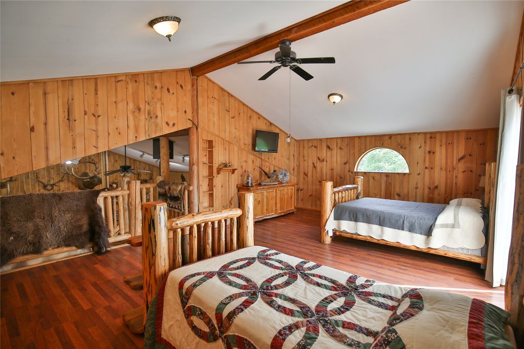 Image 31 of property listing at 32 Whitepine Creek Road, Trout Creek, MT 59874