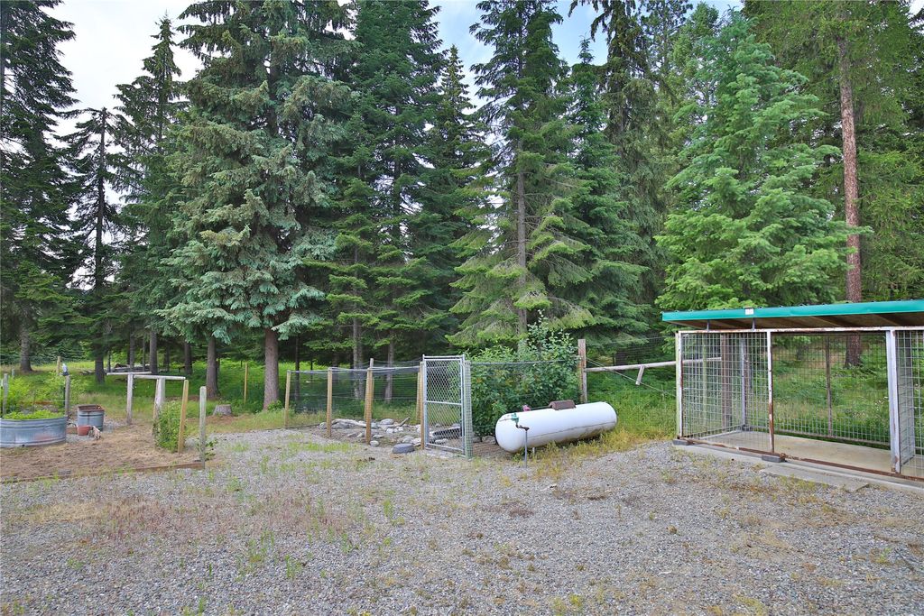 Image 43 of property listing at 32 Whitepine Creek Road, Trout Creek, MT 59874