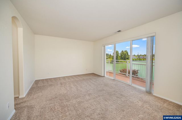 348 Crystal Springs Ln N, Keizer, OR 97303