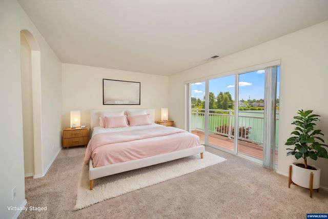 348 Crystal Springs Ln N, Keizer, OR 97303