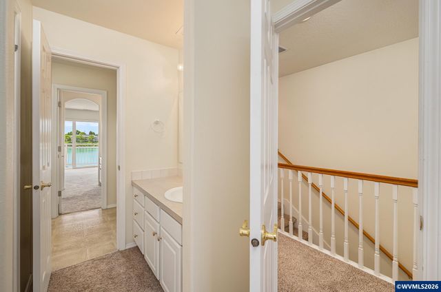 348 Crystal Springs Ln N, Keizer, OR 97303