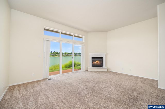 348 Crystal Springs Ln N, Keizer, OR 97303