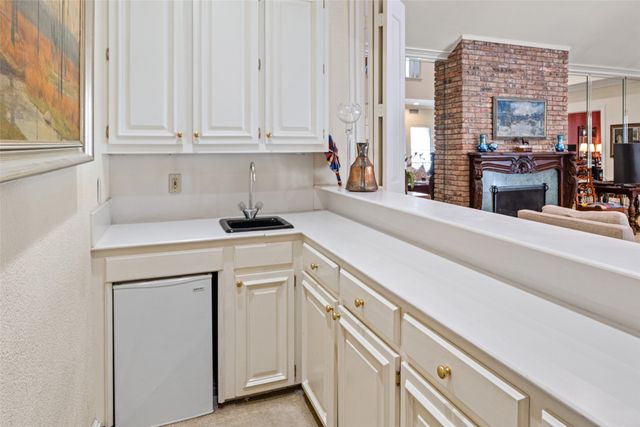 3 Royal Terrace Court, Dallas, TX 75225