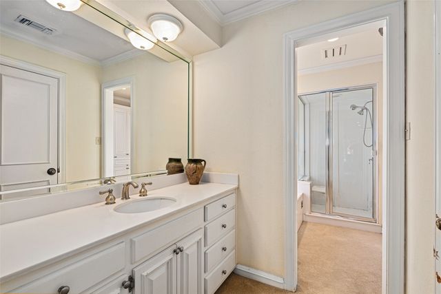 3 Royal Terrace Court, Dallas, TX 75225