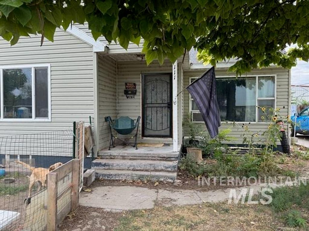 111 Ehrgood Ave, Nyssa, OR 97913
