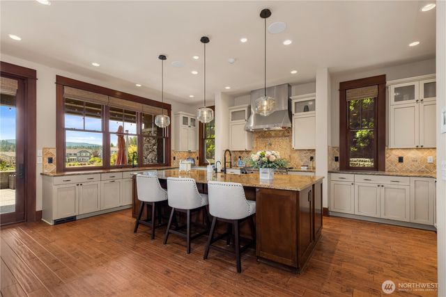 36207 SE Saint Andrews Lane, Snoqualmie, WA 98065
