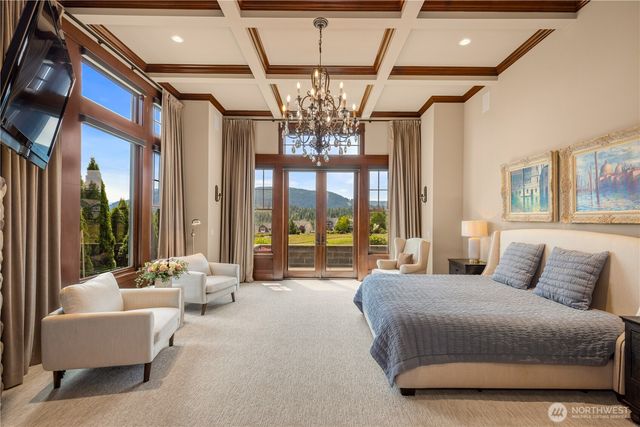 36207 SE Saint Andrews Lane, Snoqualmie, WA 98065