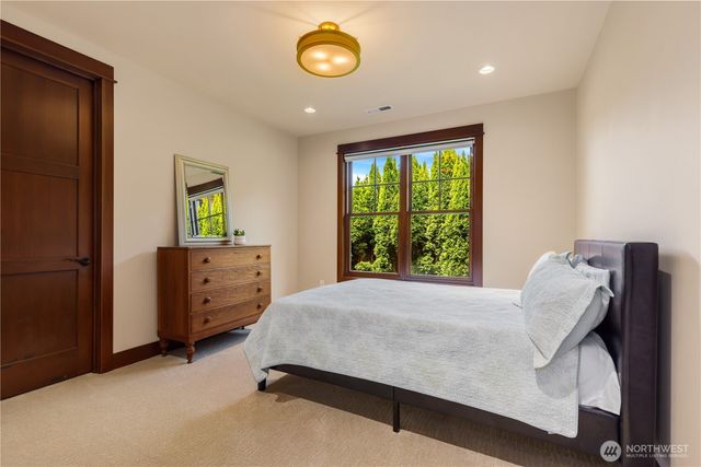 36207 SE Saint Andrews Lane, Snoqualmie, WA 98065