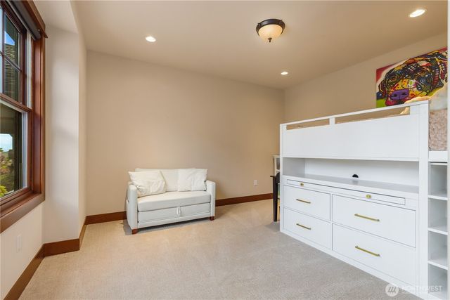 36207 SE Saint Andrews Lane, Snoqualmie, WA 98065