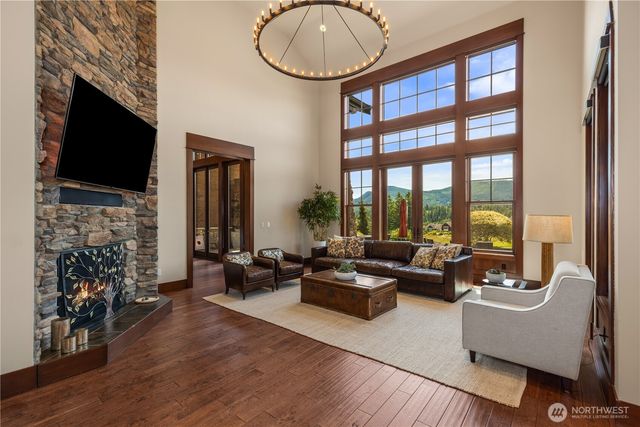 36207 SE Saint Andrews Lane, Snoqualmie, WA 98065