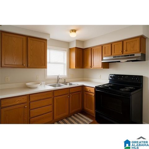 611 CENTER WAY S, Birmingham, AL 35205