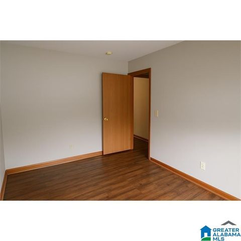 611 CENTER WAY S, Birmingham, AL 35205