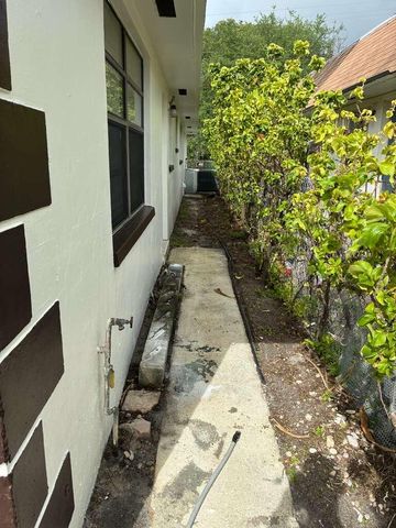 1329 NW 8th Avenue A, Fort Lauderdale, FL 33311