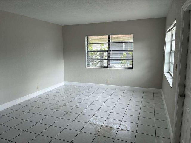 1329 NW 8th Avenue A, Fort Lauderdale, FL 33311