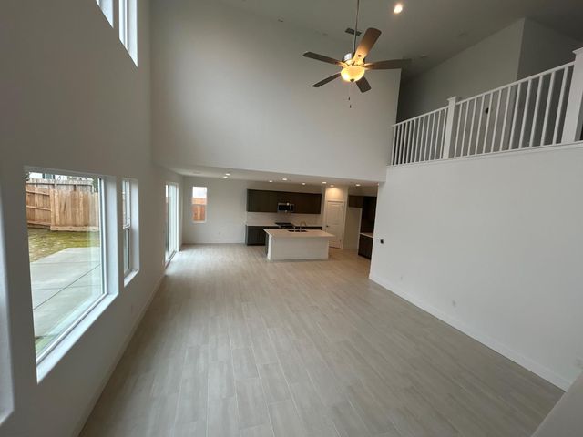 2882 E Corteza Drive, Fresno, CA 93730