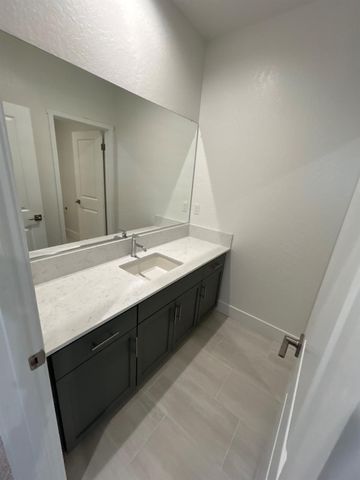 2882 E Corteza Drive, Fresno, CA 93730