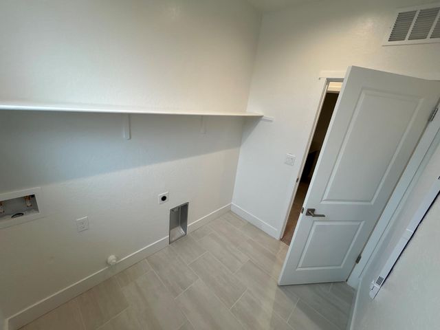 2882 E Corteza Drive, Fresno, CA 93730