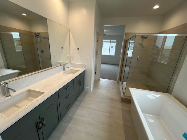 2882 E Corteza Drive, Fresno, CA 93730