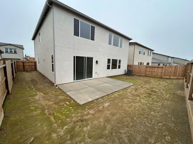 2882 E Corteza Drive, Fresno, CA 93730