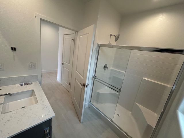 2882 E Corteza Drive, Fresno, CA 93730