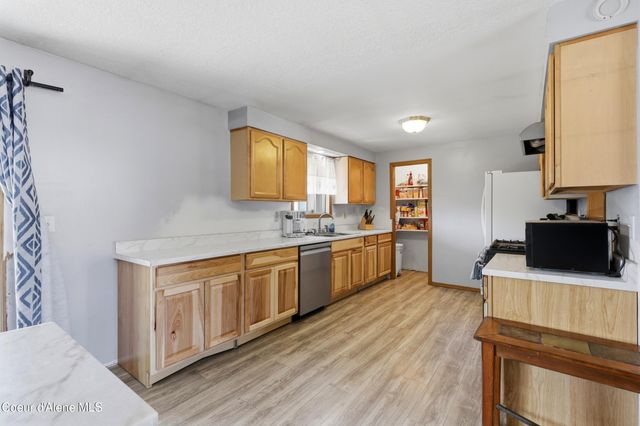 243 E Jensen DR, Hayden, ID 83835